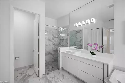 Bath - 4448 Aurora St, Naples, FL 34119 photo 3 of 7