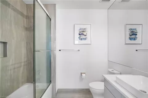 Bath - 4448 Aurora St, Naples, FL 34119 photo 6 of 7