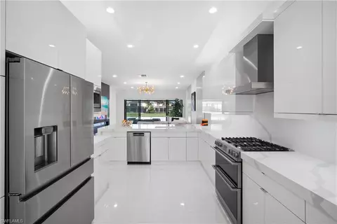 Kitchen - 4448 Aurora St, Naples, FL 34119 photo 8 of 8