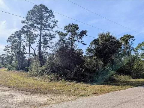 1122 Cove St E, Lehigh Acres, FL 33974 photo 5