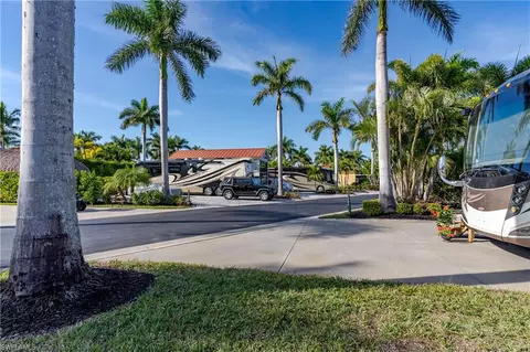 13606 Snapper Ln, Naples, FL 34114 photo 25