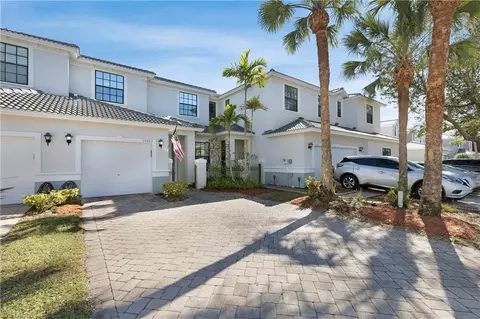 14842 Pinnacle Pl #55, Naples, FL 34119