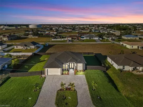 1107 NW 20th St, Cape Coral, FL 33993