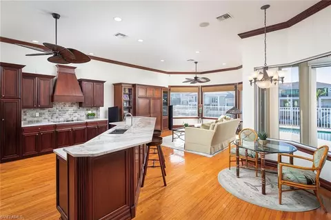 140 Heron Ave, Naples, FL 34108 photo 9