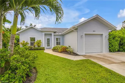 3892 14th St N, Naples, FL 34103