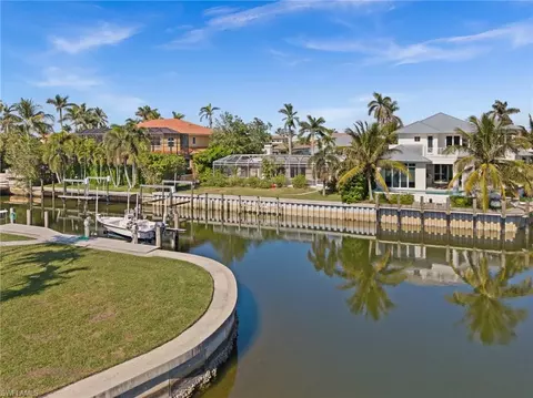 1809 Kingfish Rd, Naples, FL 34102 photo 2
