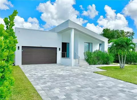 3155 Karen Dr, Naples, FL 34112
