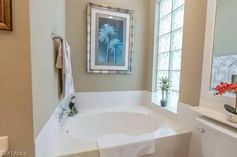 7688 Hernando Ct, Naples, FL 34114 photo 10