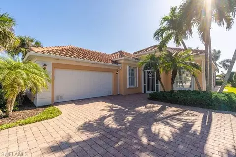 7688 Hernando Ct, Naples, FL 34114