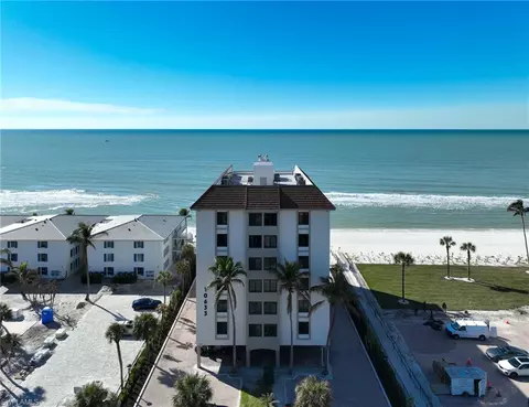 10633 Gulf Shore Dr #6S, Naples, FL 34108