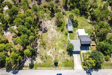 2316 Roosevelt Ave, Alva, FL 33920