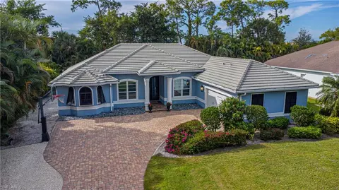 5701 Waxmyrtle Way, Naples, FL 34109