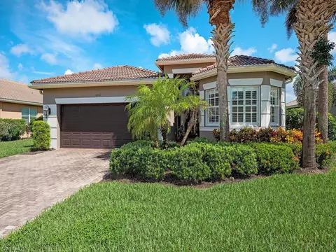 6807 Del Mar Ter, Naples, FL 34105