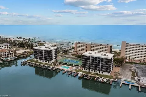 10482 Gulf Shore Dr #243, Naples, FL 34108