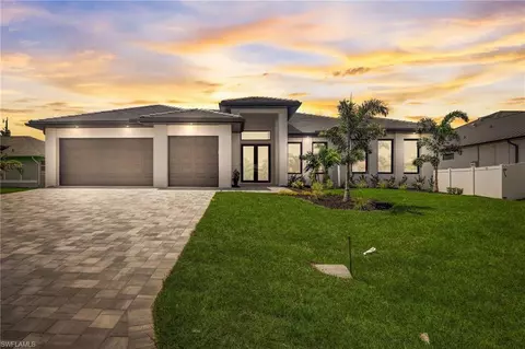 2406 SW 54th Ln, Cape Coral, FL 33914
