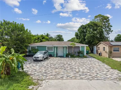 5441 Martin St, Naples, FL 34113
