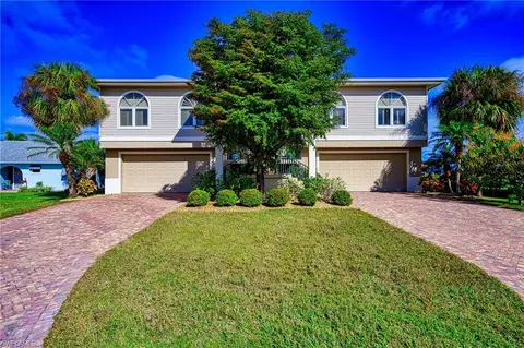 27184 Gasparilla Dr, Bonita Springs, FL 34135