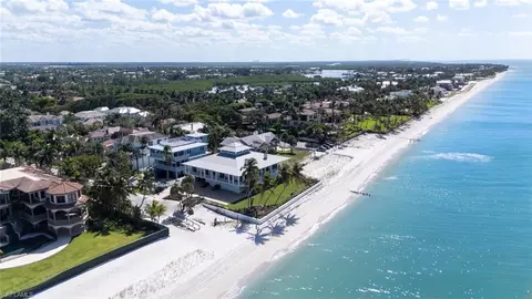 40 32nd Ave S, Naples, FL 34102