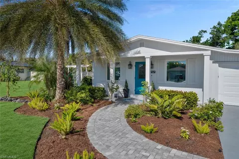 757 101st Ave N, Naples, FL 34108