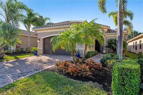 3570 Beaufort Ct, Naples, FL 34119