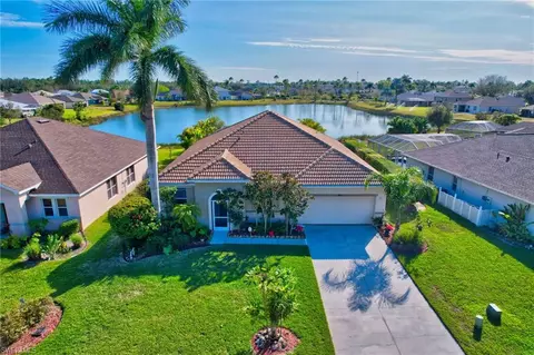 8040 Liriope Loop, Lehigh Acres, FL 33972