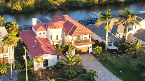 2305 SE 20th Pl, Cape Coral, FL 33990