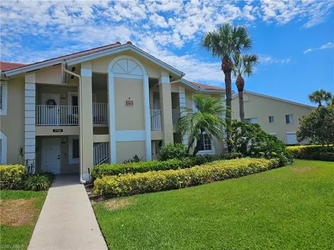 7742 Emerald Cir #V204, Naples, FL 34109
