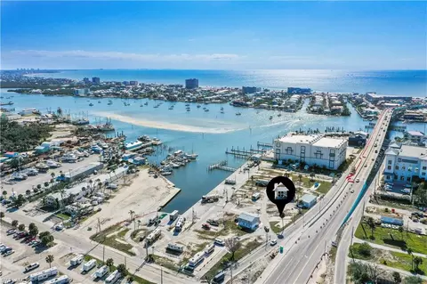 19281 Apt 34 San Carlos Blvd, Fort Myers Beach, FL 33931