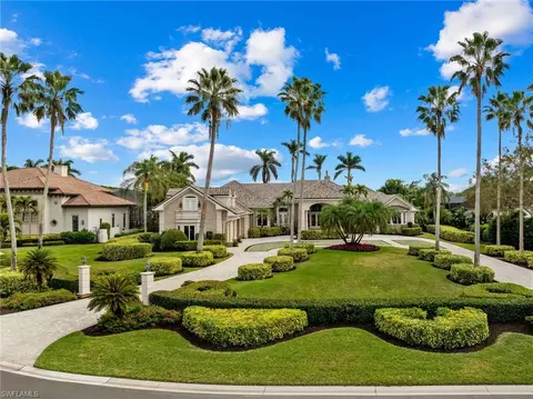 2832 Silverleaf Ln, Naples, FL 34105