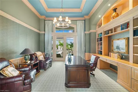 2832 Silverleaf Ln, Naples, FL 34105 photo 10