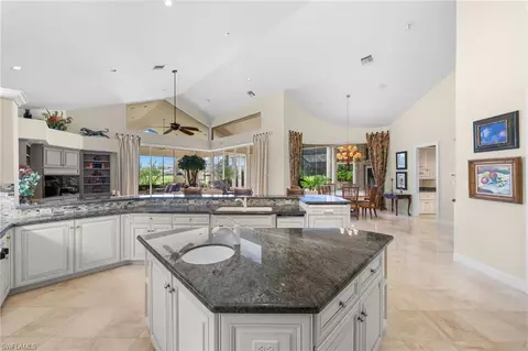 2832 Silverleaf Ln, Naples, FL 34105 photo 15