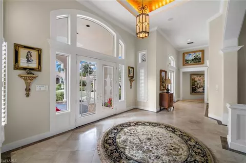 2832 Silverleaf Ln, Naples, FL 34105 photo 4