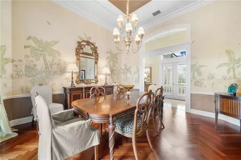 2832 Silverleaf Ln, Naples, FL 34105 photo 8