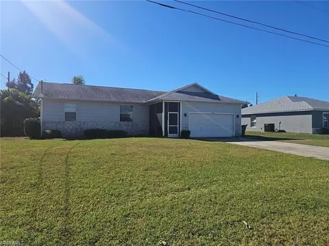 1932 SW 3rd Ter, Cape Coral, FL 33991