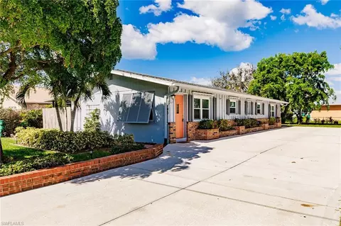 1045 Granada Blvd, Naples, FL 34103