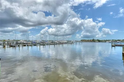 View/Area - 975 9th Ave S #5, Naples, FL 34102 photo 2 of 2