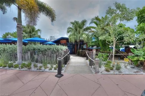 Exterior - 975 9th Ave S #5, Naples, FL 34102 photo 9 of 9