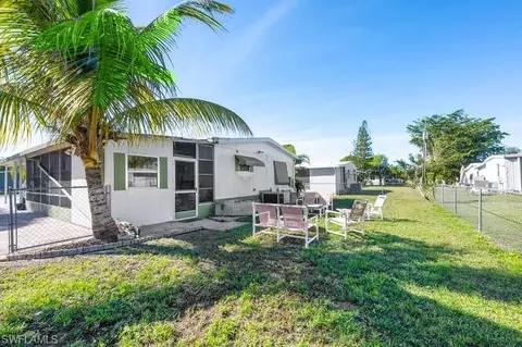 131 Grassy Key Ln #44, Naples, FL 34114