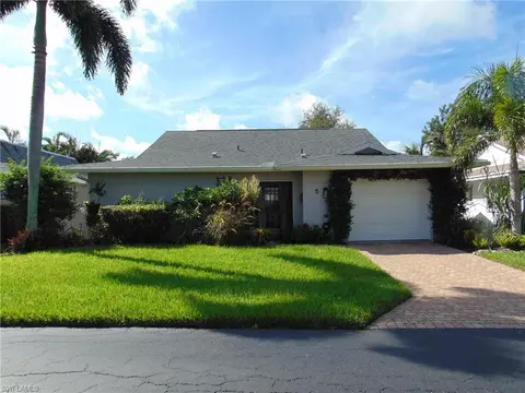 5 Crooked Ln #22, Naples, FL 34112