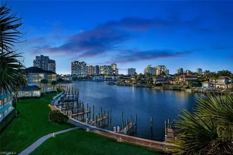 355 Park Shore Dr #1-143, Naples, FL 34103