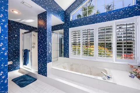 Bath - 57 Grey Wing Pt, Naples, FL 34113 photo 2 of 5