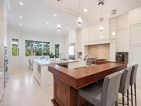 2325 Lantern Ln, Naples, FL 34102 photo 9