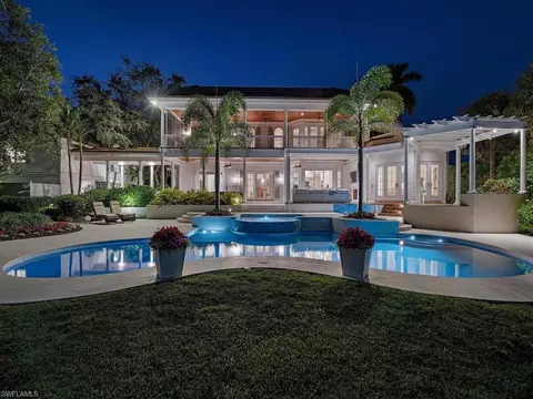 2325 Lantern Ln, Naples, FL 34102