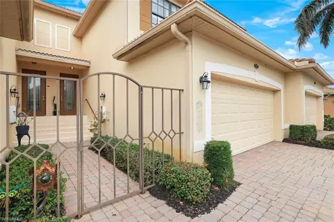 10610 Smokehouse Bay Dr #202, Naples, FL 34120