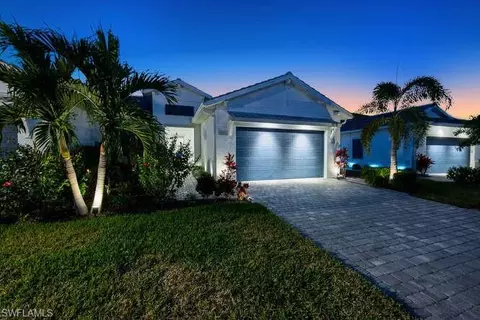 9083 Saint Lucia Dr, Naples, FL 34114