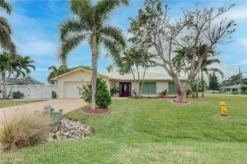 94 1st St, Bonita Springs, FL 34134