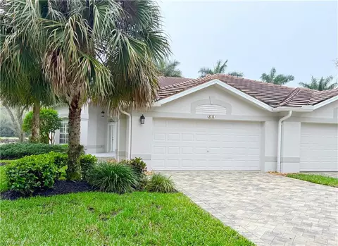 8774 Naples Heritage Dr #E21, Naples, FL 34112