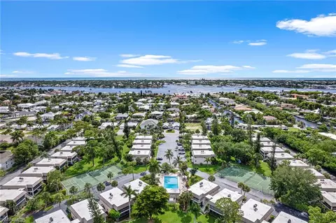 1549 Sandpiper St #15, Naples, FL 34102