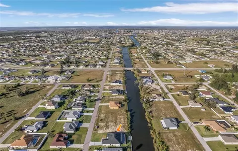 2227 SW 2nd Ter, Cape Coral, FL 33991