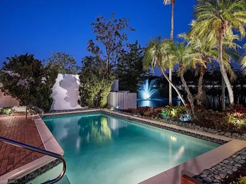 Exterior - 656 Bridgeway Ln, Naples, FL 34108 photo 10 of 11